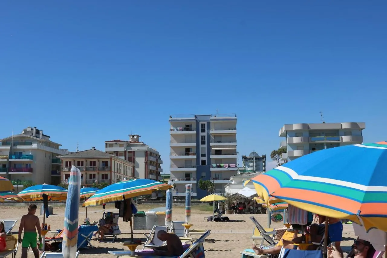 Beach Front Apartment With Sea View - Beahost Bibione Italy
