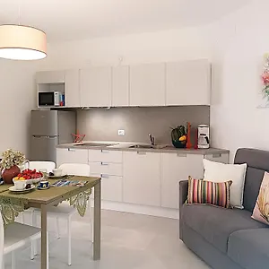 Life Apartment